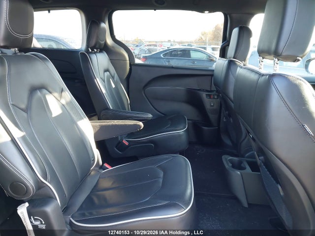 Auction sale of the 2025 Chrysler Pacifica Limited, vin: 2C4RC1GG5SR608841, lot number: 12740153