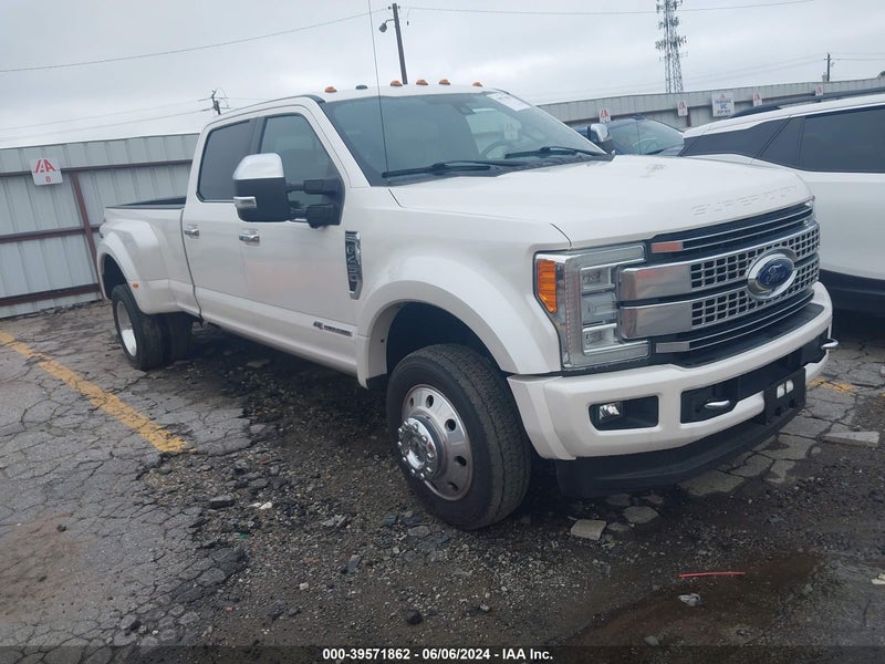 2017 Ford F-450 Platinum White vin: 1FT8W4DT9HEB73141