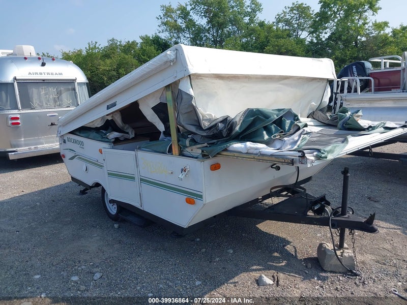 2005 Forest River Rockwood   White vin: 4X4CFM4185D264051