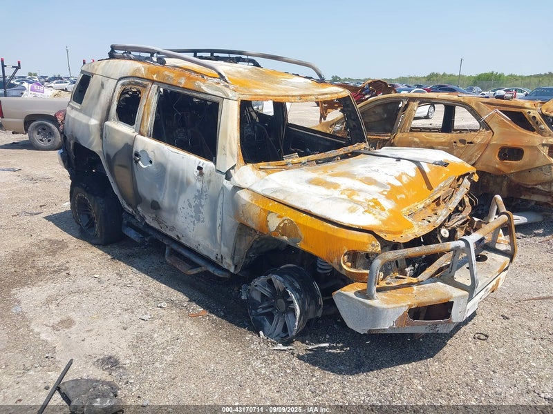 2013 Toyota Fj Cruiser   vin: JTEBU4BFXDK163279