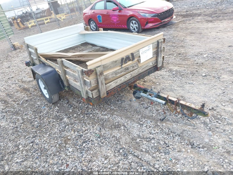 1992 Carmate Trailer   Beige vin: 1P9U508S4NL018053