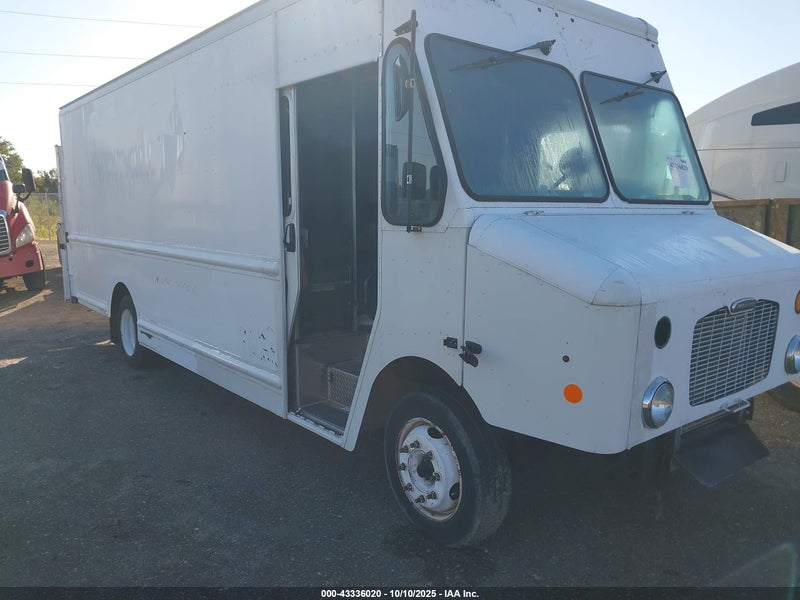 2010 Freightliner Chassis M Line Walk-in Van vin: 4UZAAPDU3ACAS1608