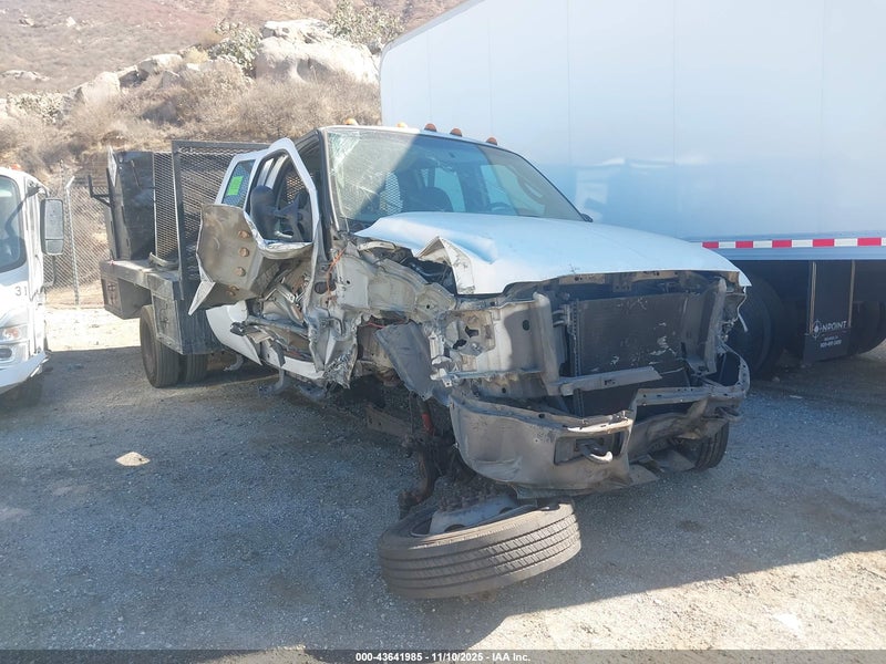 2005 Ford F-450 Lariat/xl/xlt Белый vin: 1FDXW46Y95EA39791