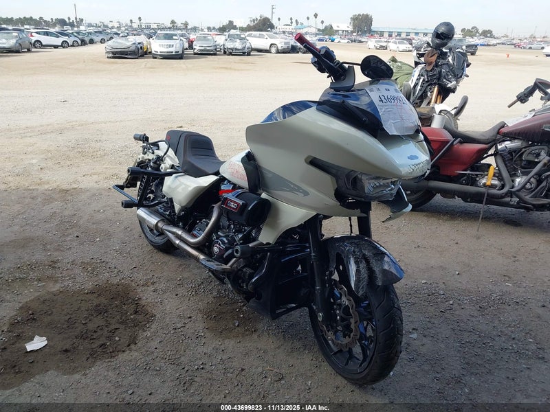 2024 Harley-davidson Fltrxstse   White vin: 1HD1TL827RB950763
