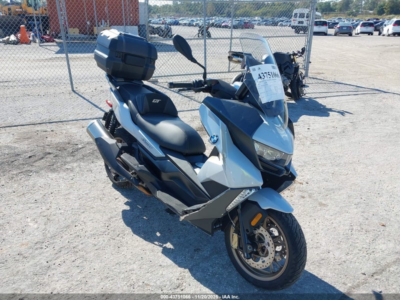 2025 Bmw C 400 Gt Silver vin: WB40S0305SS932594