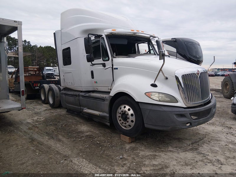 2012 International Prostar   White vin: 3HSDJSJR7CN606616