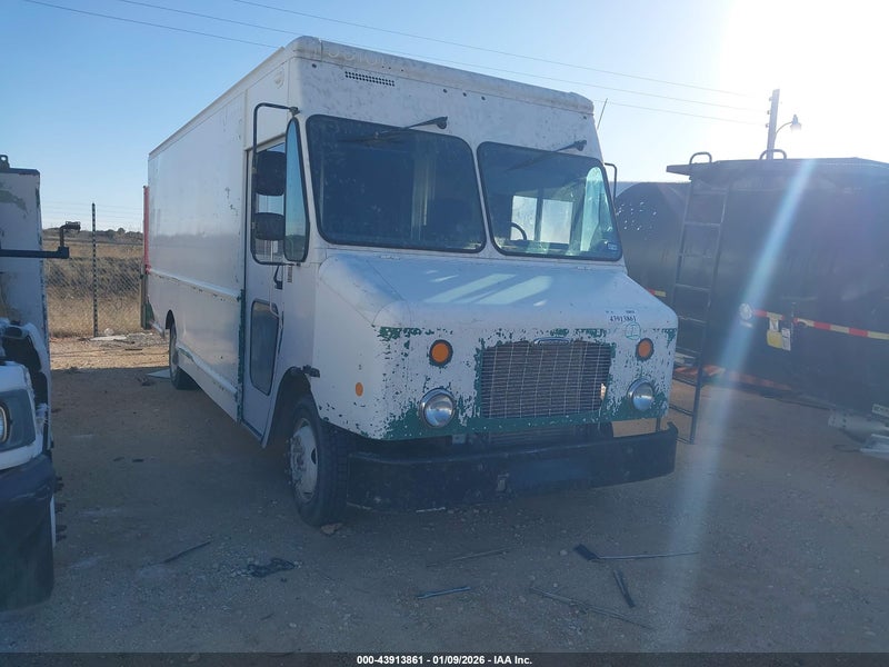2010 Freightliner Chassis M Line Walk-in Van vin: 4UZAAPDU0ACAS1436