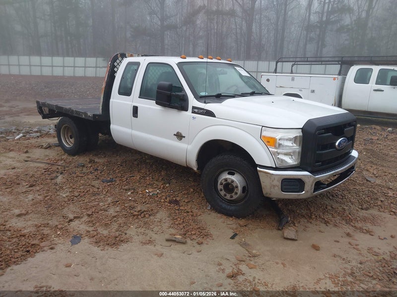 2011 Ford F-350 Chassis Xl White vin: 1FD8X3GT4BEC58913