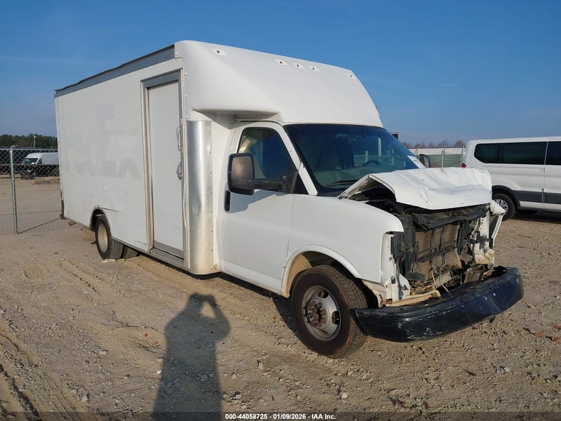 2017 Gmc Savana Cutaway Work Van Белый vin: 1GD37TCG5H1127265