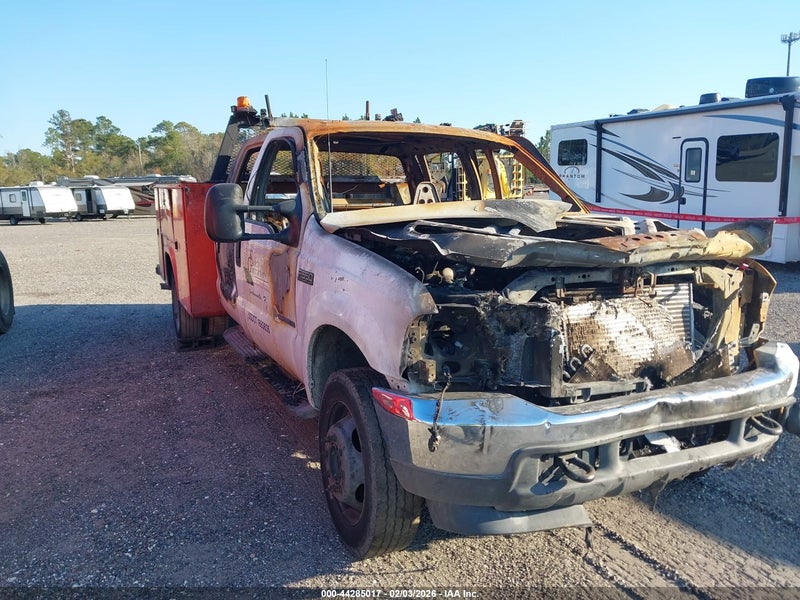 2000 Ford F-550 Lariat/xl/xlt White vin: 1FDAW56F3YED43083