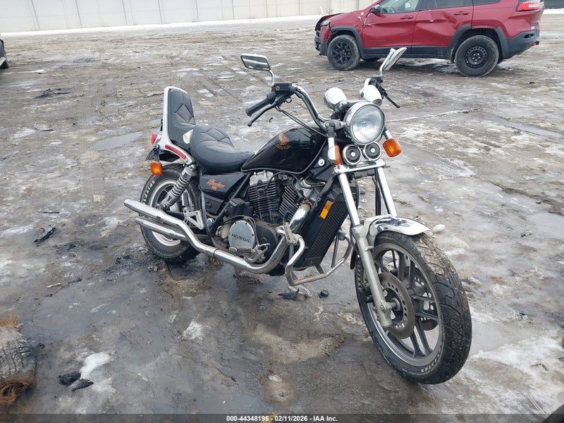1983 Honda Vt750   Black vin: JH2RC1405DM002430