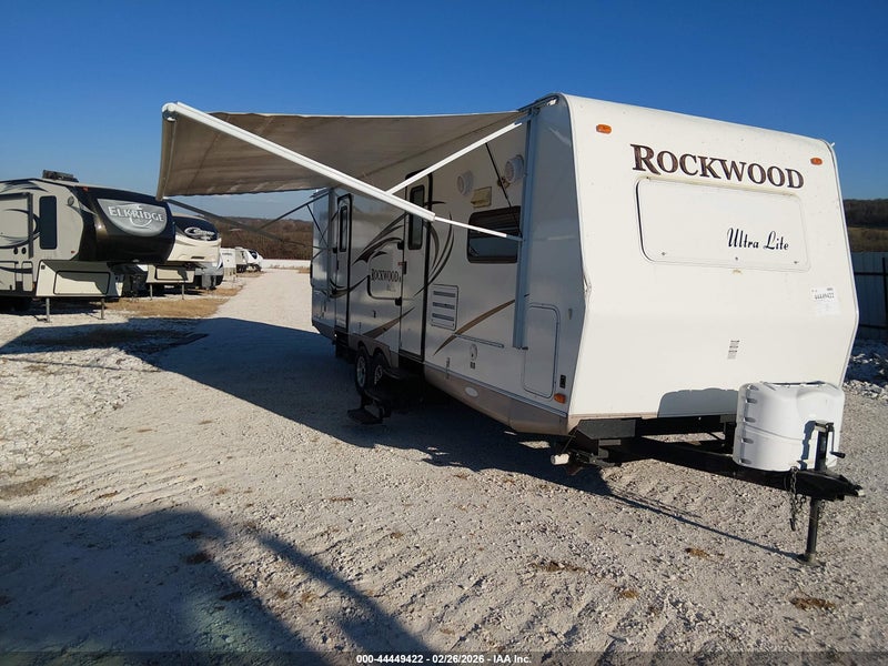2011 Forest River Ultra Lite Series M-   White vin: 4X4TRLB22B0108662