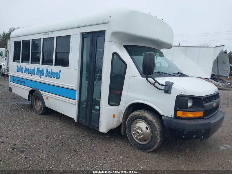 2013 Chevrolet Express Cutaway 3500 White vin: 1GB3G2BG1D1165395