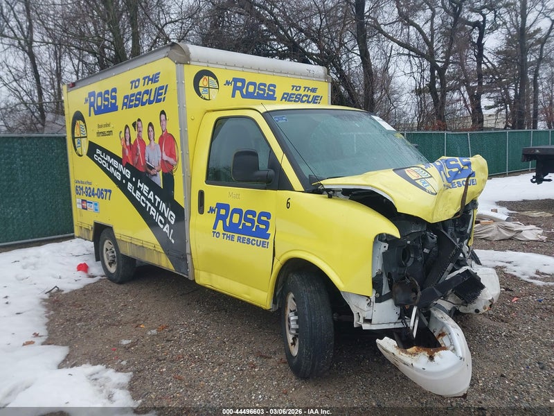 2010 Gmc Savana Cutaway Work Van Желтый vin: 1GD1G2AA7A1903031