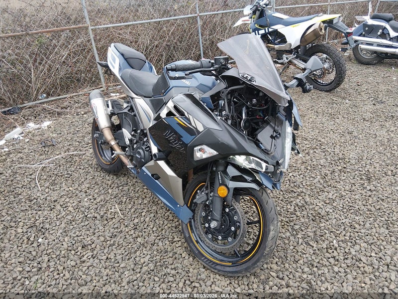2023 Kawasaki Ex400   Black vin: JKAEXKG12PDAS2335