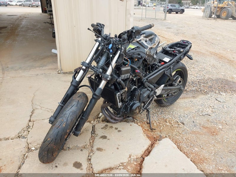 2024 Kawasaki Er650 P Черный vin: ML5EREP10RDAD5112