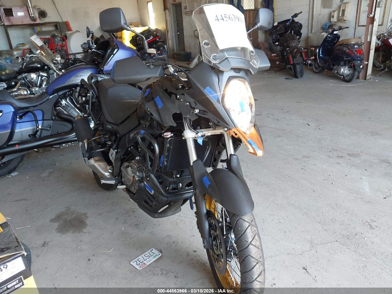 2025 Suzuki Dl650   Black vin: JS1C733BXS7100330