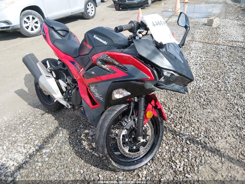 2025 Kawasaki Ex500   Red vin: ML5EXGG12SDA43188