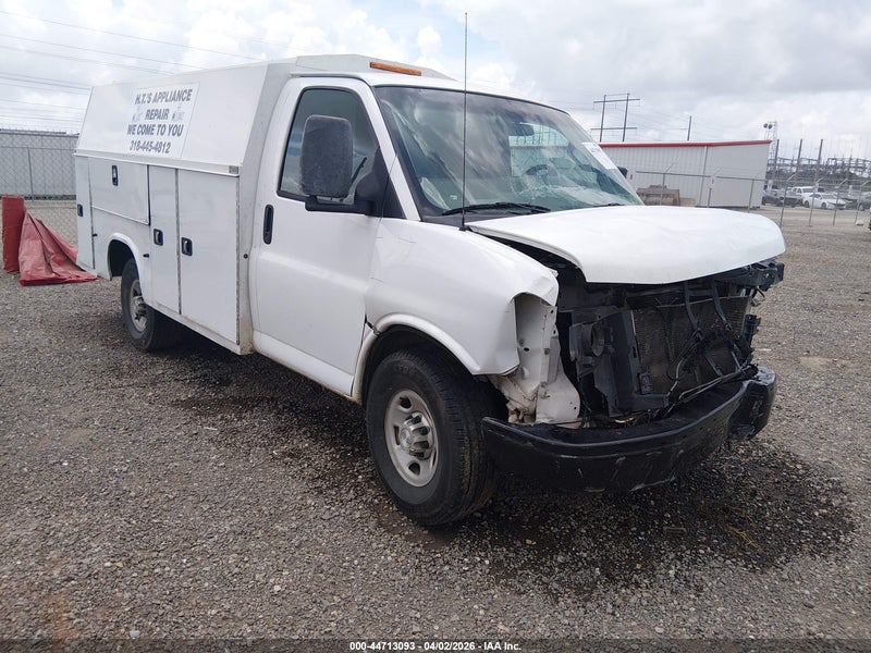 2017 Chevrolet Express Cutaway Work Van Белый vin: 1GB0GRFG2H1333301