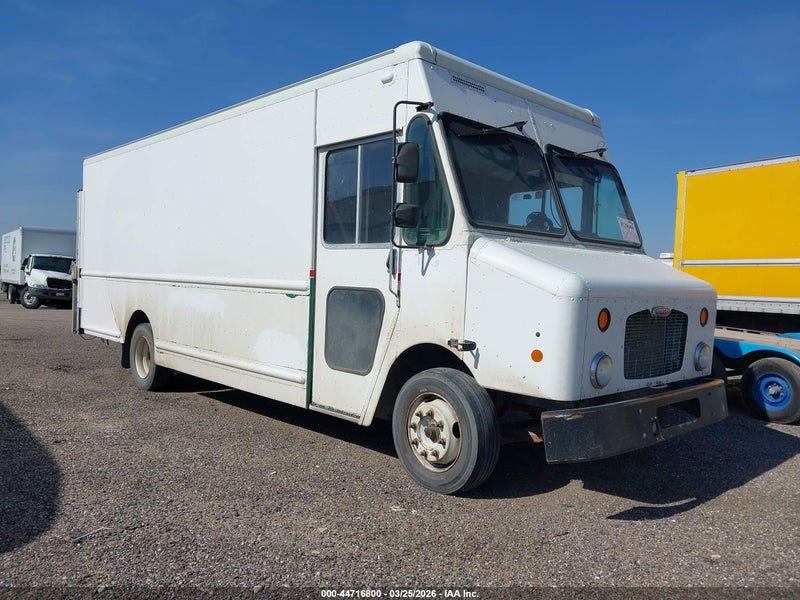2010 Freightliner Chassis M Line Walk-in Van White vin: 4UZAAPDU0ACAS1646