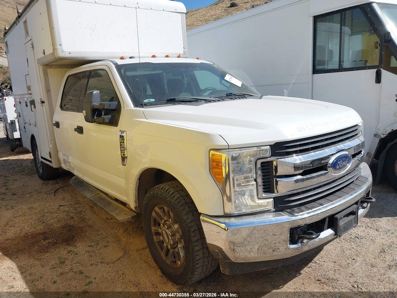 2017 Ford F-350 Chassis Xlt Белый vin: 1FD8W3E61HEE03382