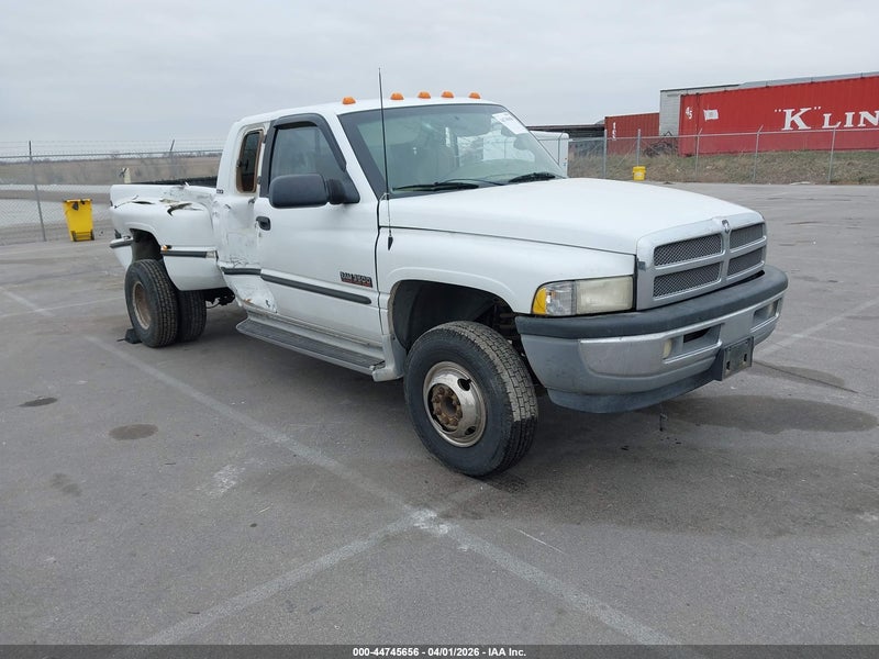 1998 Dodge Ram 3500 St White vin: 1B7MF33D8WJ133253