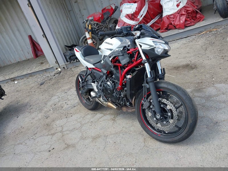 2022 Kawasaki Er650 K White vin: ML5EREK10NDA58475