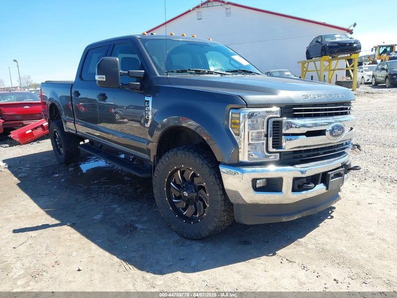 2018 Ford F-250 Xlt Gray vin: 1FT7W2B67JEB44854