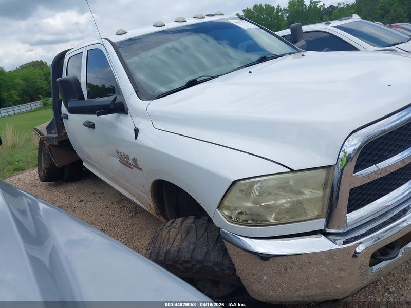 2018 Ram 3500 Tradesman  4x4 8' Box White vin: 3C63RRGL3JG305035
