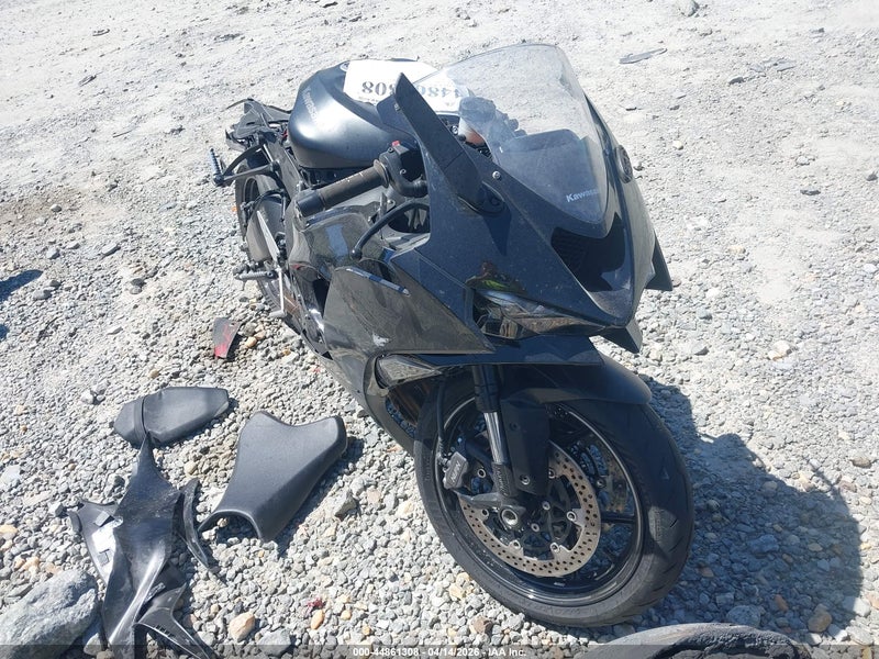 2024 Kawasaki Zx636 K Black vin: JKBZXJK10RA000172