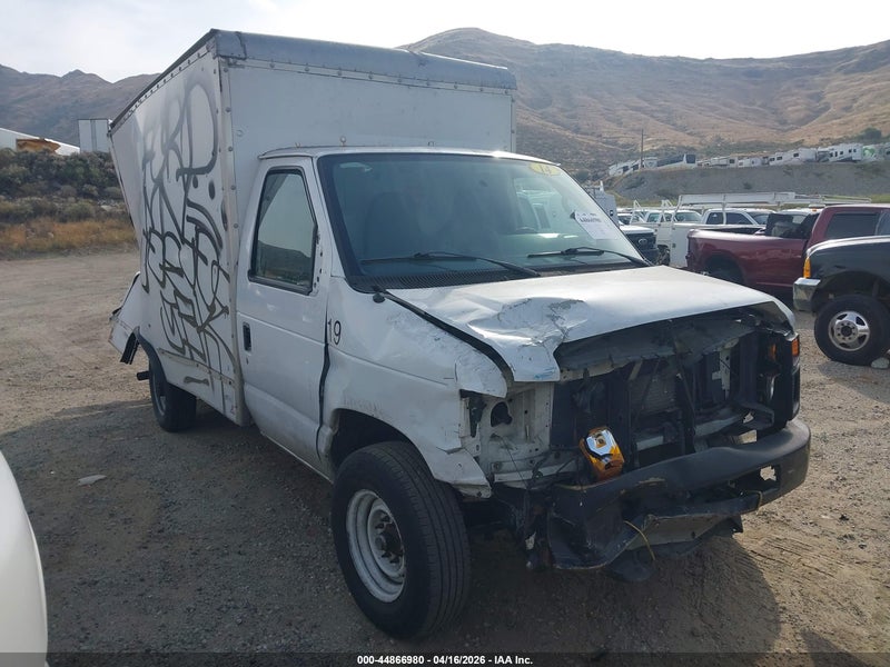 2014 Ford E-350 Cutaway   White vin: 1FDWE3FL5EDA06306