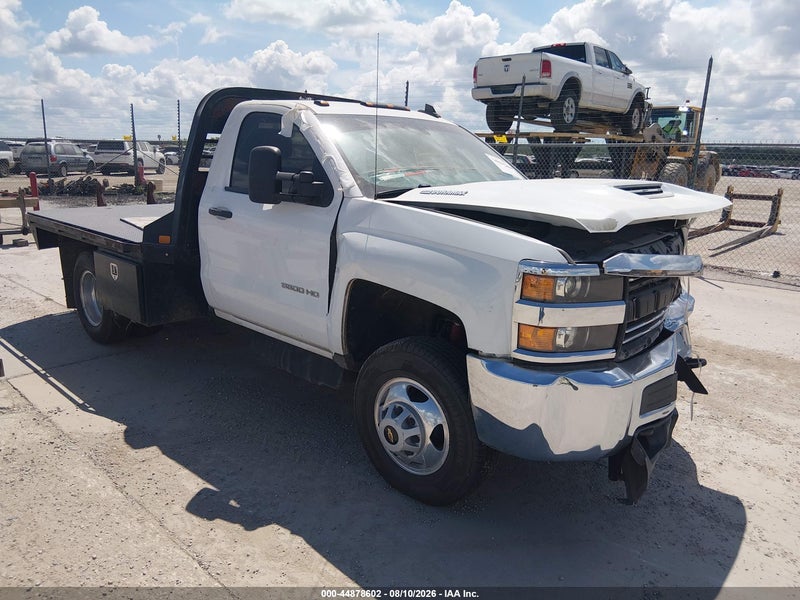 2018 Chevrolet Silverado 3500hd Chassis Wt White vin: 1GB3KYCY5JF186712