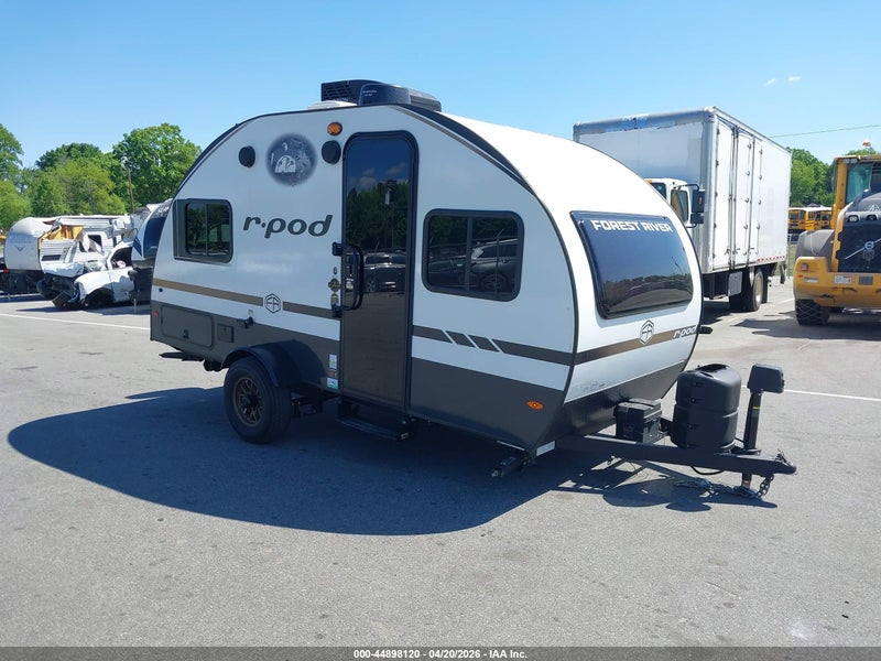 2025 Forest River R-pod   White vin: 4X4TRP712SB033514