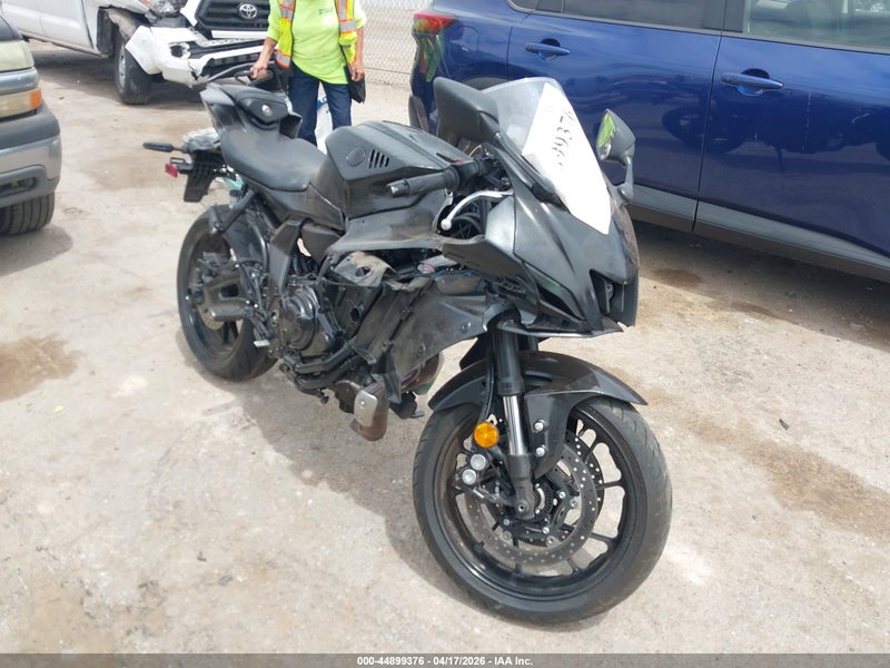 2025 Yamaha Yzfr7   Black vin: JYARM38Y6SA004313