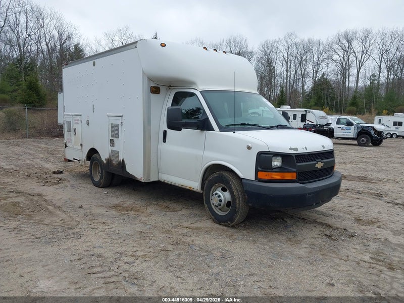 2012 Chevrolet Express Cutaway Work Van White vin: 1GB3G2BG3C1197005