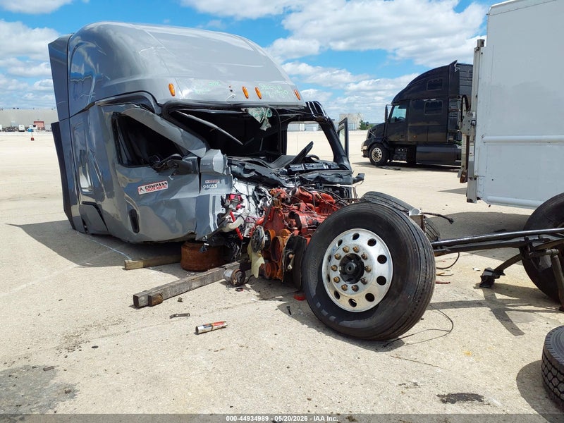 2024 Freightliner New Cascadia 126   Gray vin: 3AKJHHFG0RSUR5826