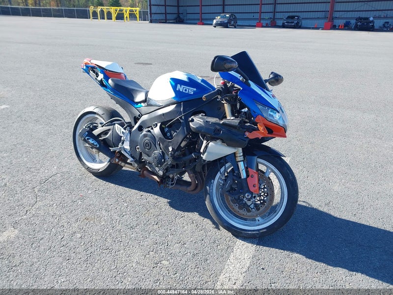 2008 Suzuki Gsx-r600   White vin: JS1GN7EA482111087