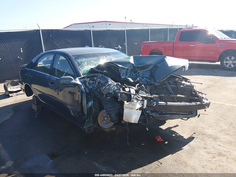 2005 Toyota Camry Le vin: 4T1BE32K25U101028