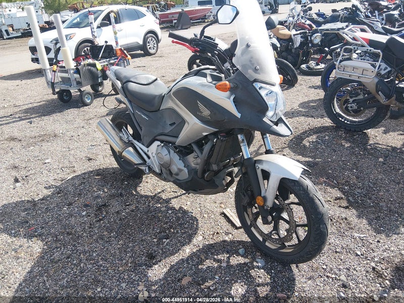 2012 Honda Nc700x   Silver vin: JH2RC6353CK001944