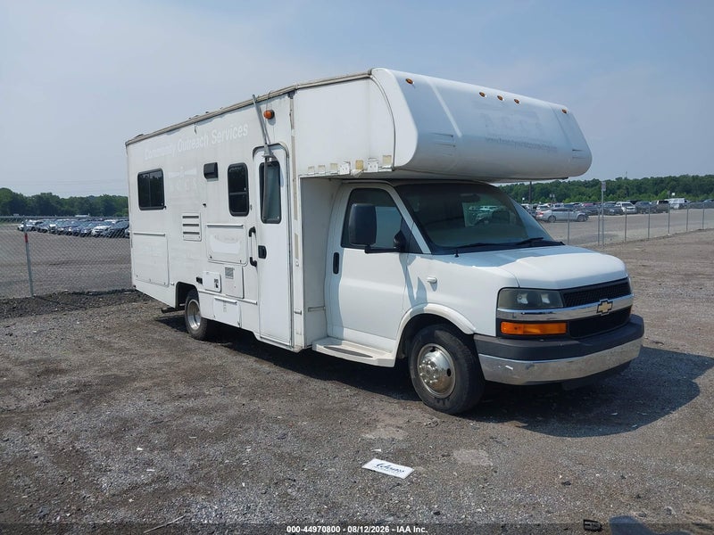 2014 Chevrolet Express Cutaway 4500 White vin: 1GB6G5CG9E1169421
