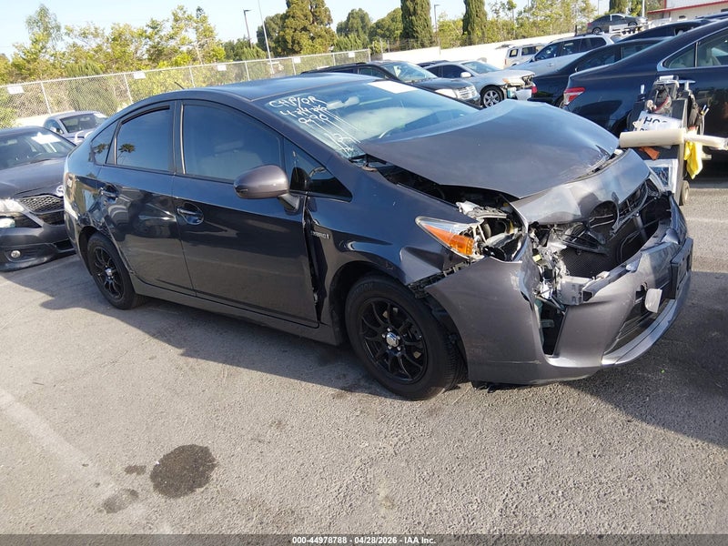 2013 Toyota Prius Three vin: JTDKN3DU8D5550290
