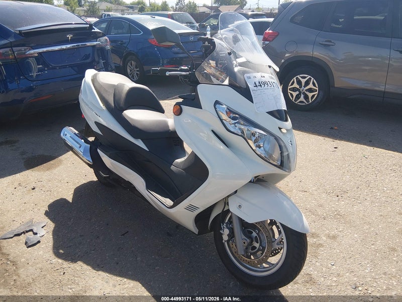 2009 Suzuki An400   White vin: JS1CK44AX92100894