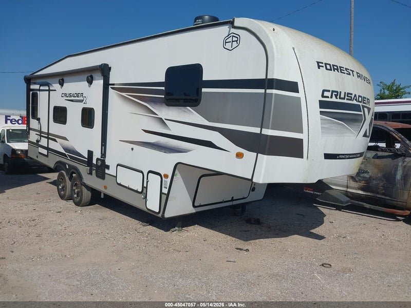 2025 Forest River Crusader   White vin: 5ZT3CSPB9SG128172