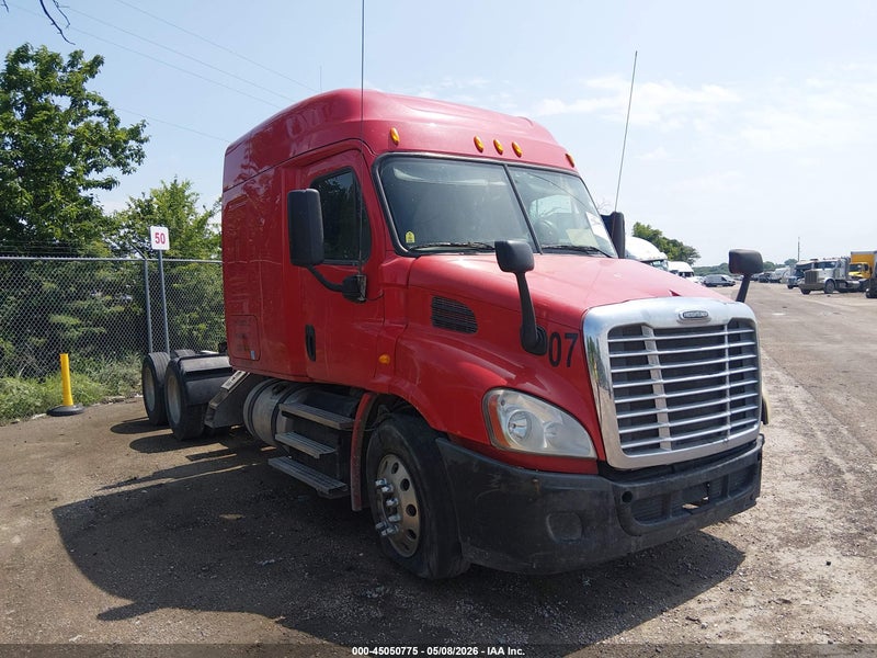 2014 Freightliner Cascadia 113   Red vin: 3AKJGHDV0ESFY1266