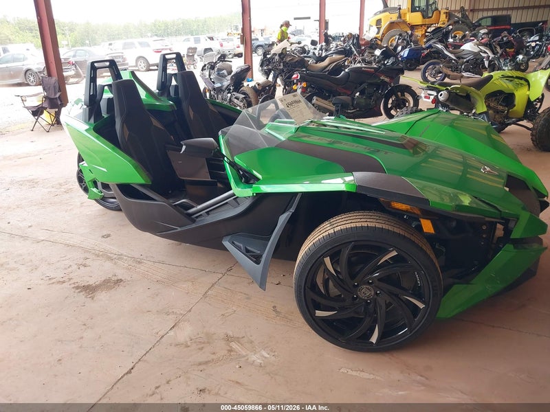 2018 Polaris Slingshot   Зеленый vin: 57XAAPFA6J8125542