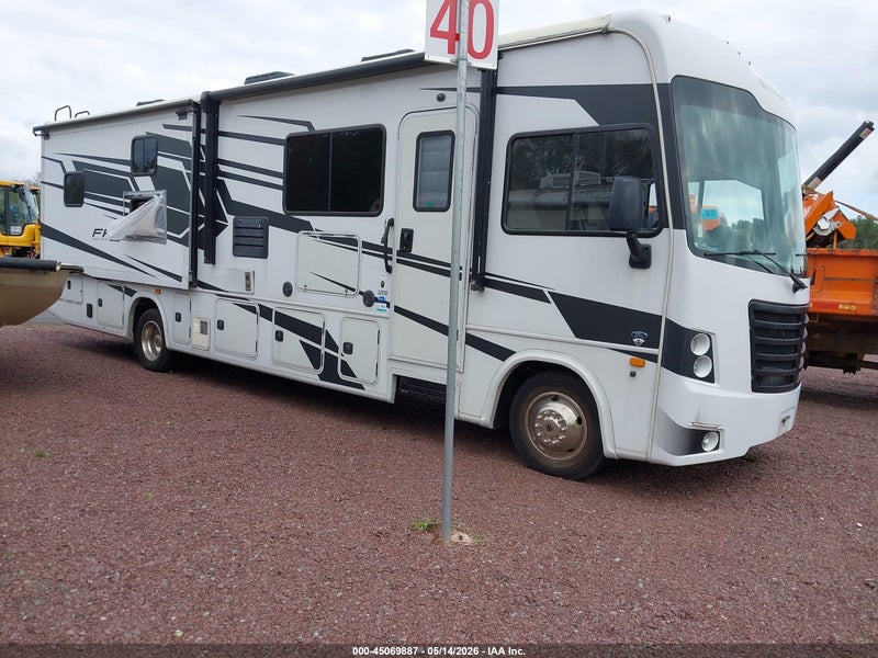 2021 Forest River Sup   White vin: 1F66F5DN0L0A13804