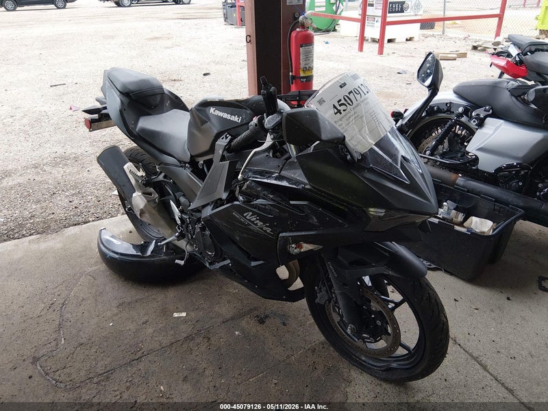 2026 Kawasaki Ex500   Black vin: ML5EXGG18TDA82420