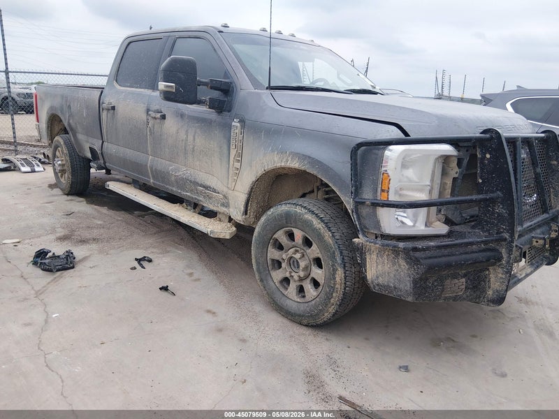 2024 Ford F-350 Xlt Gray vin: 1FT8W3BT8RED40684