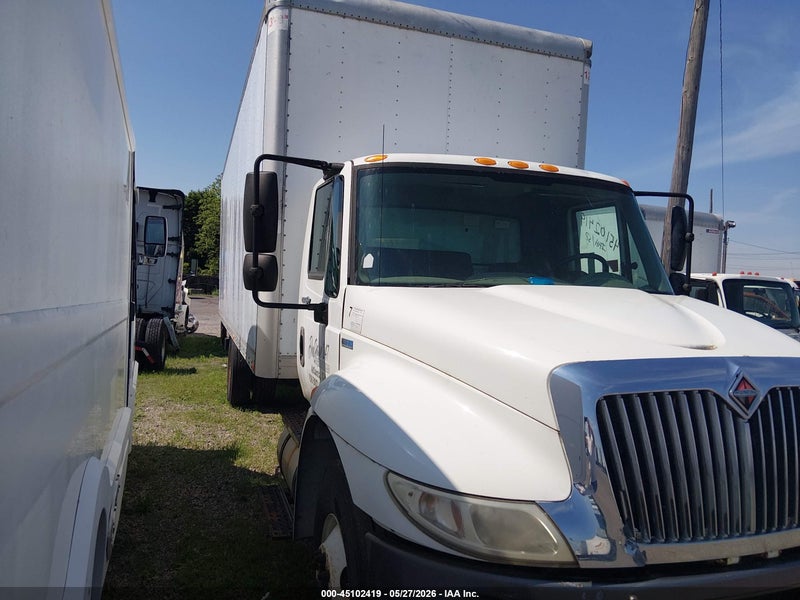 2013 International 4000 4300 White vin: 3HAMMAAL7DL191988