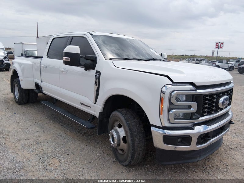 2023 Ford F-350 Lariat White vin: 1FT8W3DT5PED67593